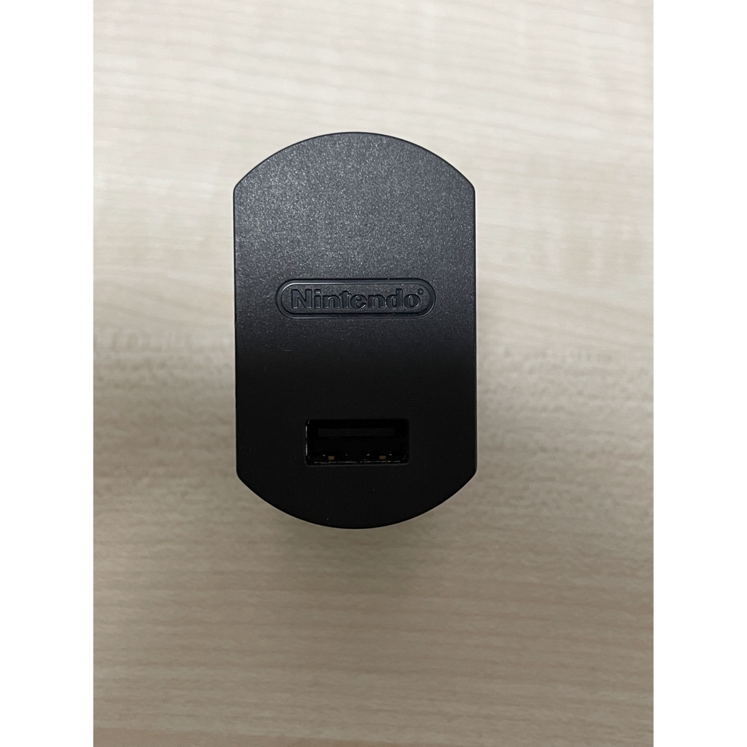 Nintendo Switch(ニンテンドースイッチ)のニンテンドー純正 USB ACアダプター Nintendo Switch 充電器 エンタメ/ホビーのゲームソフト/ゲーム機本体(その他)の商品写真