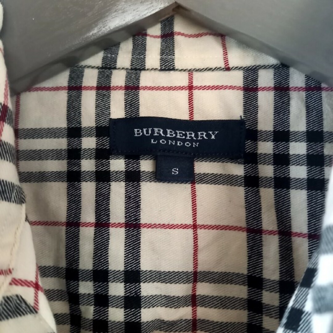 BURBERRY(バーバリー)の【美品再再お値下げ】BURBERRY　バーバリーチェック柄ブラウス　sサイズ レディースのトップス(シャツ/ブラウス(長袖/七分))の商品写真