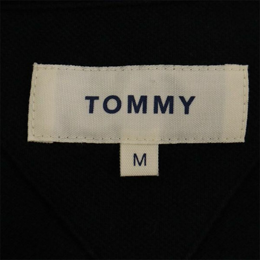 TOMMY(トミー)のトミー プリント 半袖 ポロシャツ M ブラック系 TOMMY 鹿の子地 ロゴ刺繍 メンズ 【中古】  【230804】 メンズのトップス(ポロシャツ)の商品写真