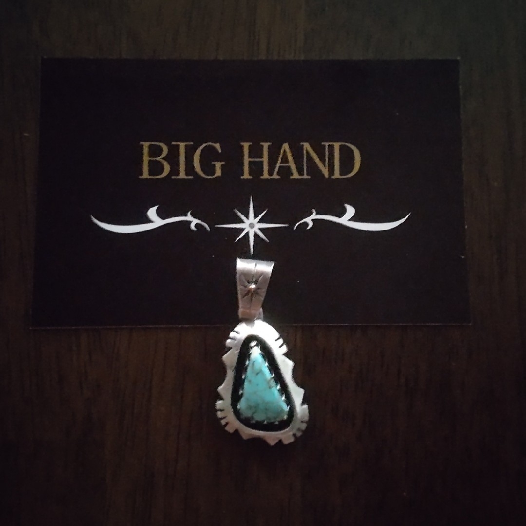 BIGHAND ビッグハンド ネックレス ハンドメイド トップ ターコイズの
