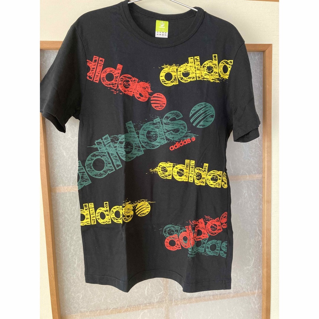 adidas(アディダス)の【新品未使用】美品　adidas 黒Tシャツ メンズのトップス(Tシャツ/カットソー(半袖/袖なし))の商品写真