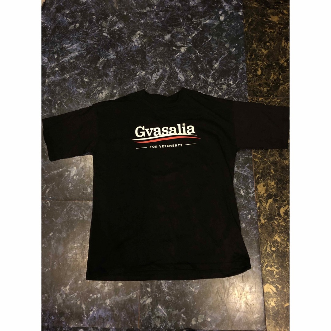 VETEMENTS - VETEMENTS ヴェトモン 半袖Tシャツ tee BLACK ブラックの