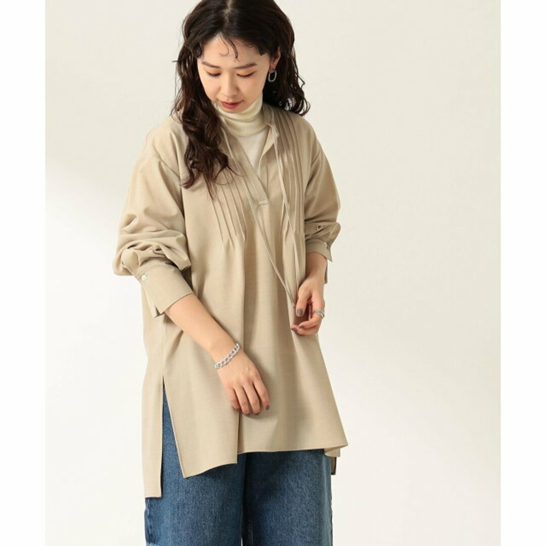 BEIGE】Demi-Luxe BEAMS / ピンタック スリットネック ブラウス