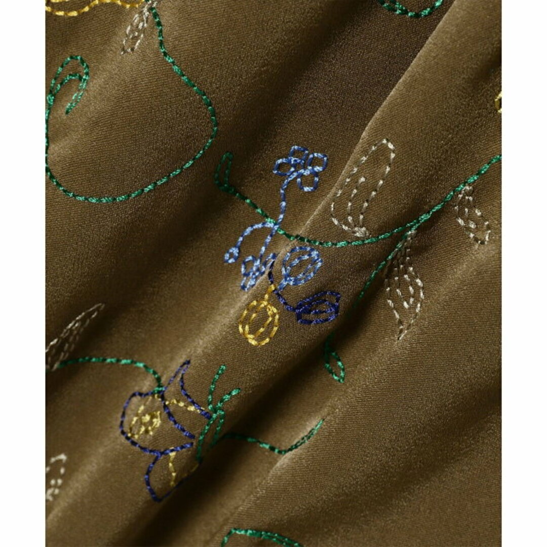 BEAMS BOY(ビームスボーイ)の【OLIVE】【0】maturely / Embroidery Cutoff Ruffle Blouse レディースのトップス(シャツ/ブラウス(長袖/七分))の商品写真