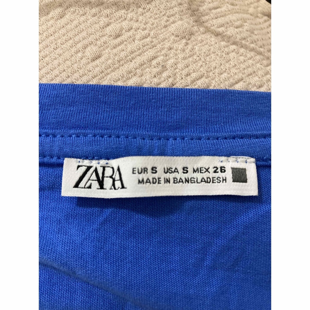 ZARA(ザラ)の【ZARA】ブルーカットソー　Tシャツ レディースのトップス(Tシャツ(半袖/袖なし))の商品写真