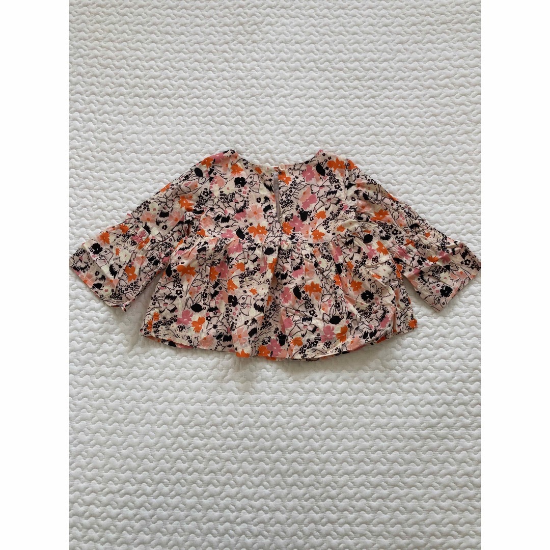 babyGAP(ベビーギャップ)のベビーギャップ　トップス　18-24M キッズ/ベビー/マタニティのキッズ服女の子用(90cm~)(Tシャツ/カットソー)の商品写真