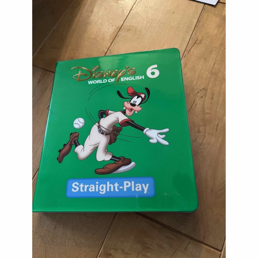 Disney(ディズニー)のワールドファミリー　straight- play 6 DVD キッズ/ベビー/マタニティのおもちゃ(知育玩具)の商品写真