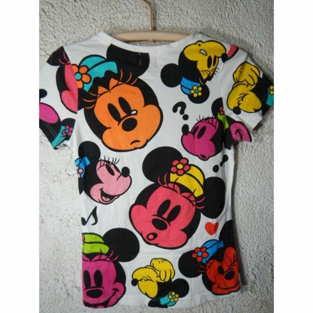 Disney(ディズニー)のo6699　ディズニー　レディース　ミニー　マウス　総柄　デザイン　tシャツ レディースのトップス(Tシャツ(半袖/袖なし))の商品写真