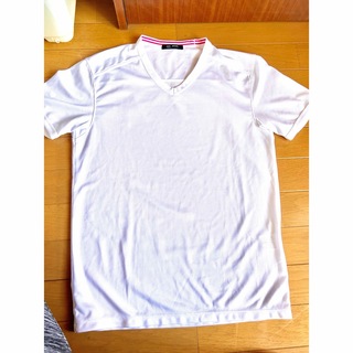 ユニクロ(UNIQLO)の新品未使用　SMALL 綺麗目　可愛い　デザイン　トップス(Tシャツ(半袖/袖なし))
