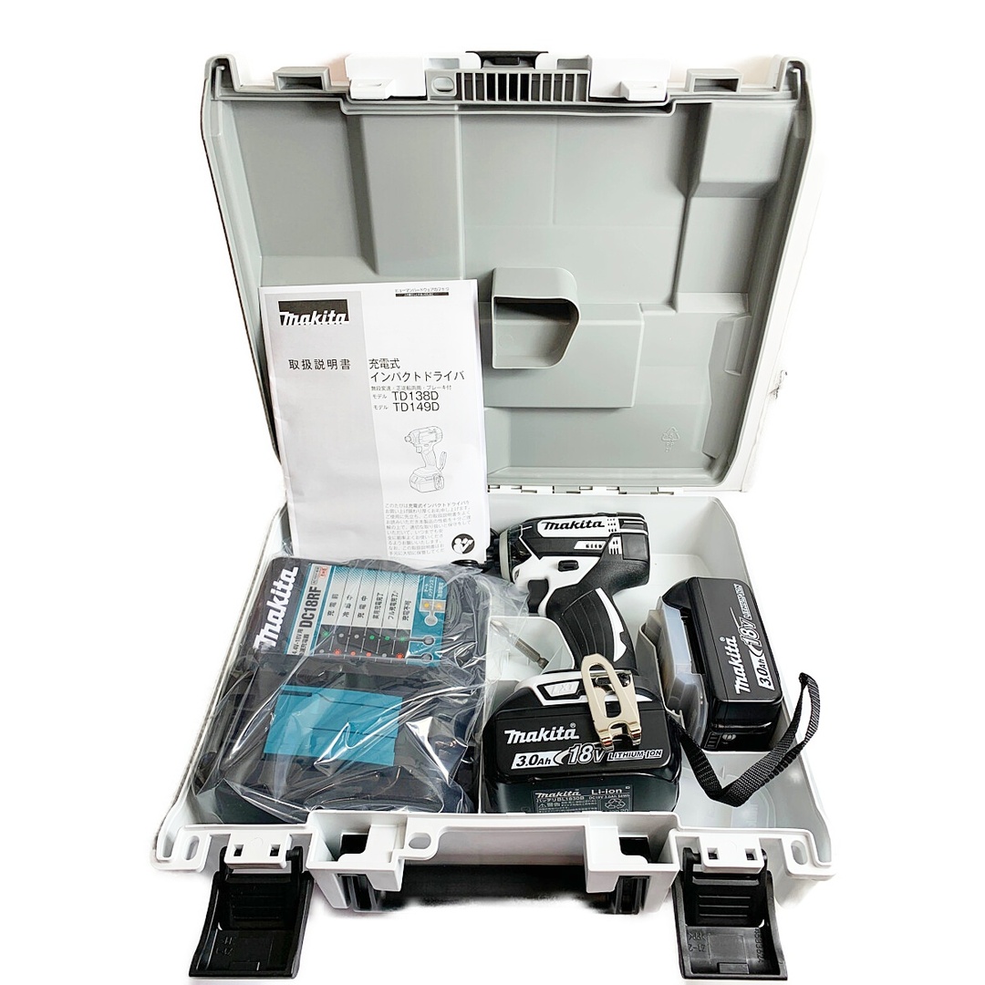 ♭♭MAKITA マキタ 　充電式インパクトドライバ　充電器・充電池2個・ケース付 TD149DRFXW ホワイト 18V　3.0AH