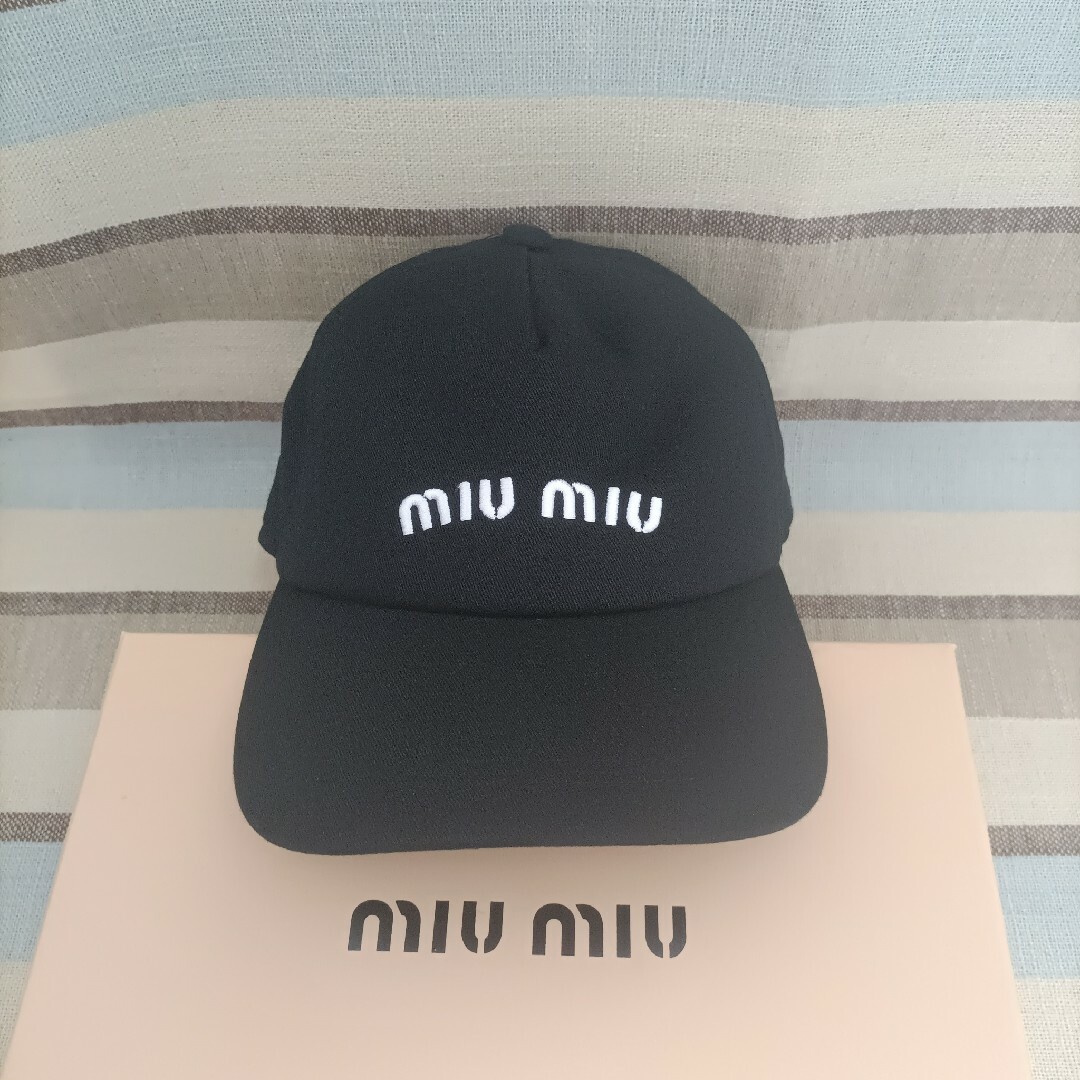 miumiu - 【期間限定】即発送🍓ミュウミュウ キャップ 黒の通販 by