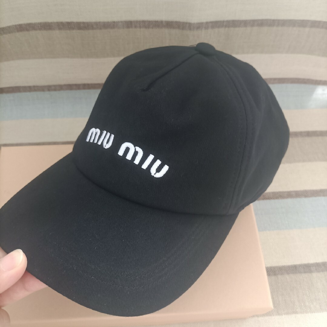 miumiu - 【期間限定】即発送🍓ミュウミュウ キャップ 黒の通販 by