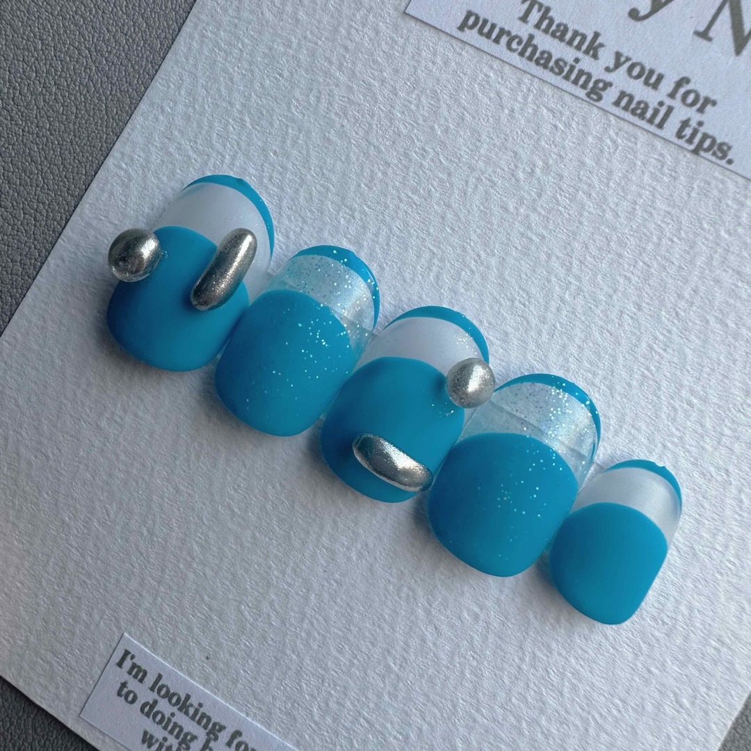 《304》夏ネイル ニュアンス 個性派 ネイルチップ 量産型 地雷 ブルー  コスメ/美容のネイル(つけ爪/ネイルチップ)の商品写真