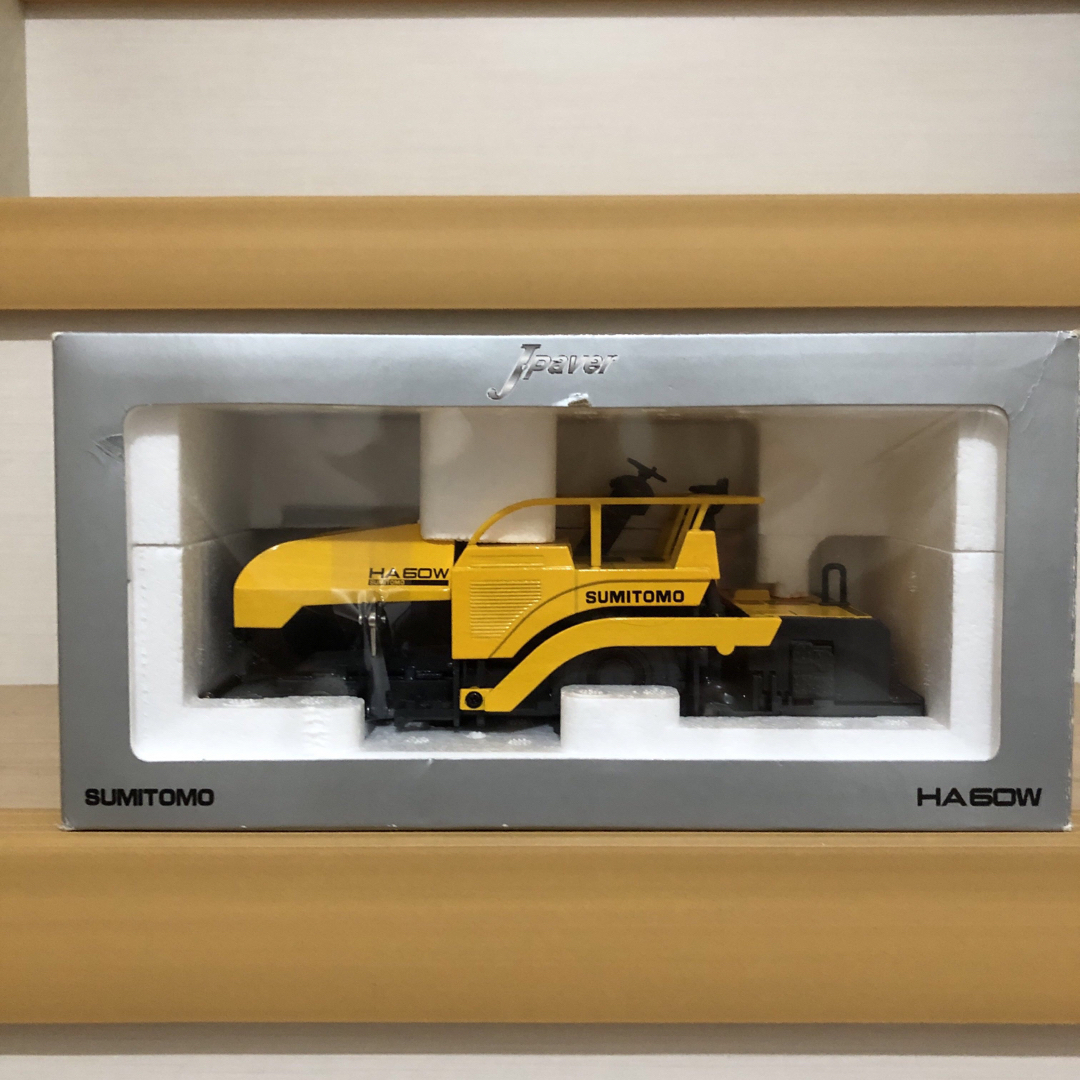 J・paver SUMITOMO HA60W 1/32 SCALE MODEL