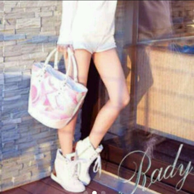 Rady(レディー)のrady カゴバッグ レディースのバッグ(かごバッグ/ストローバッグ)の商品写真