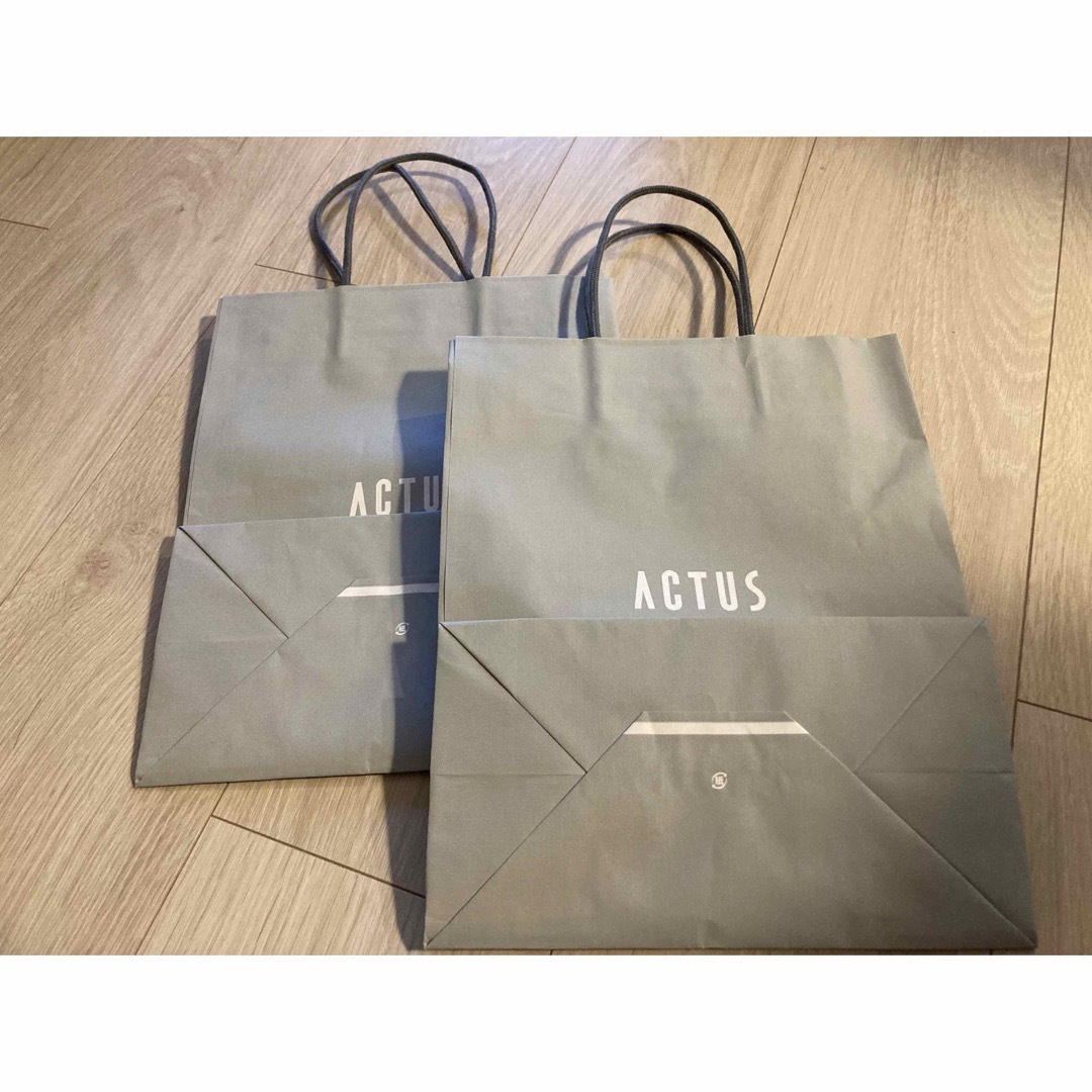 ACTUS(アクタス)のACTUS 紙袋　2枚セット レディースのバッグ(ショップ袋)の商品写真