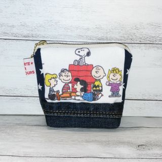 C48   リメイク    マチつき ミニポーチ　　ハンドメイド ♡　スヌーピー(ポーチ)