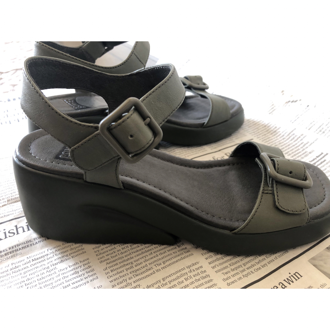 CAMPER(カンペール)のカンペール  Kaahカー　サンダル 色:カーキ サイズ38(24cm) レディースの靴/シューズ(サンダル)の商品写真