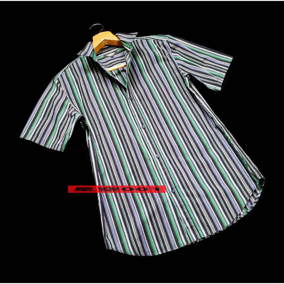 TORNADO MART(トルネードマート)の美品 TORNADOMART 紺 緑 ストライプ 半袖シャツ トルネードマート メンズのトップス(シャツ)の商品写真