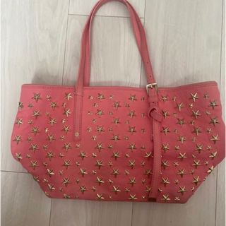 ジミーチュウ(JIMMY CHOO)のジミーチュウ　スタッズ　ピンク　トートバッグ(トートバッグ)