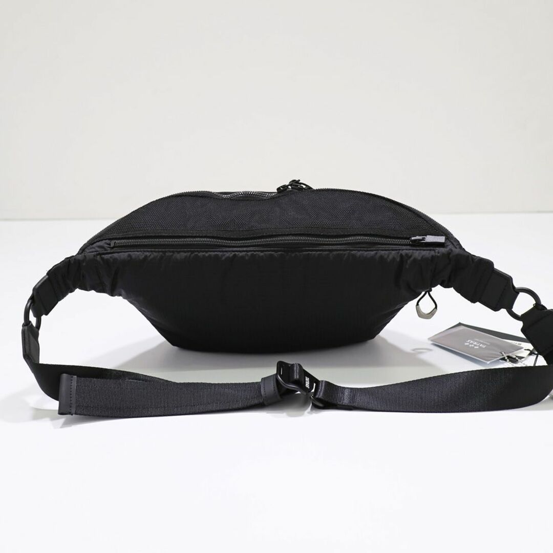 新品☆正規品・ギャランティーカード付 TATRAS ボディバッグ MELGI