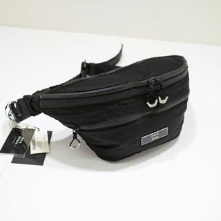 新品☆正規品・ギャランティーカード付 TATRAS ボディバッグ MELGI