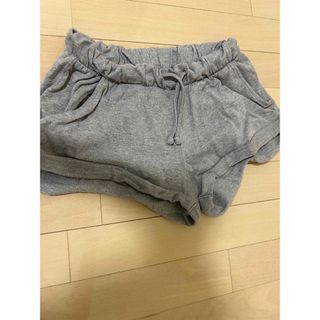 エイチアンドエム(H&M)のショートパンツ(ショートパンツ)