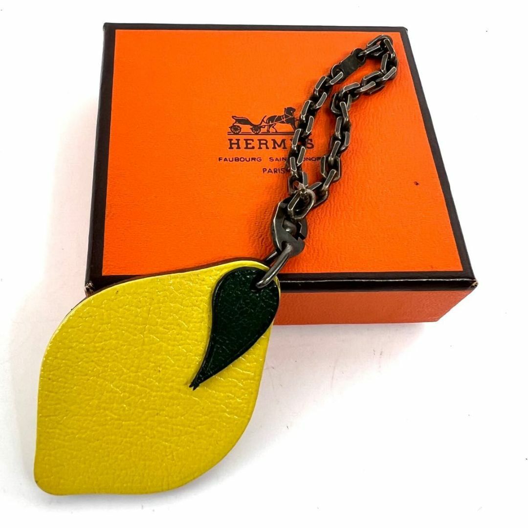 Hermes - HERMES エルメス チャーム フルーツモチーフ キーホルダーの
