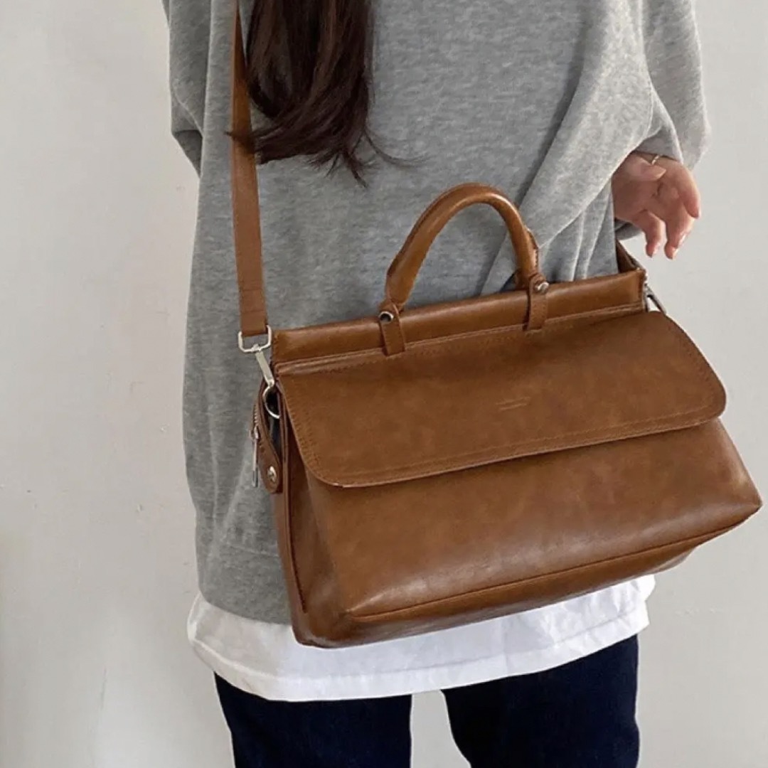 レザーキャメルバッグ 2way ハンド ショルダーバッグ の通販 by hooo's ...