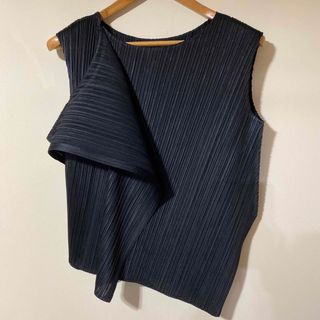 プリーツプリーズイッセイミヤケ(PLEATS PLEASE ISSEY MIYAKE)の【超希少】プリーツプリーズ　drape ドレープトップス　ブラック(Tシャツ/カットソー(半袖/袖なし))