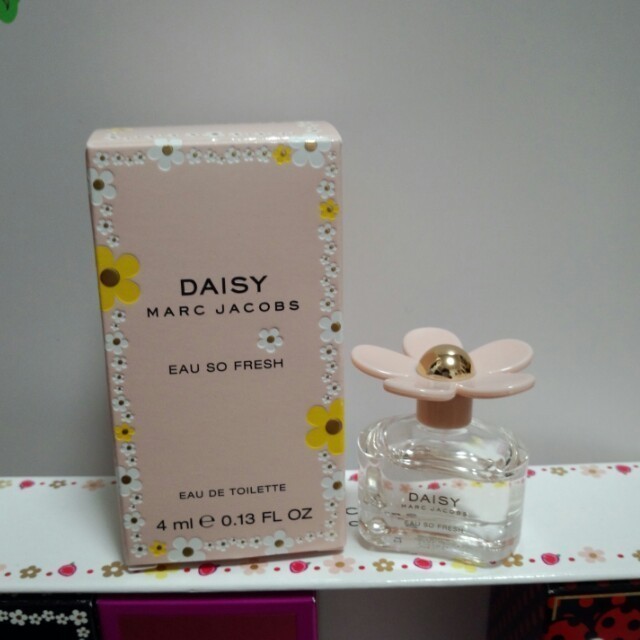 MARC JACOBS(マークジェイコブス)のマークジェイコブス　香水　デイジー コスメ/美容の香水(香水(女性用))の商品写真