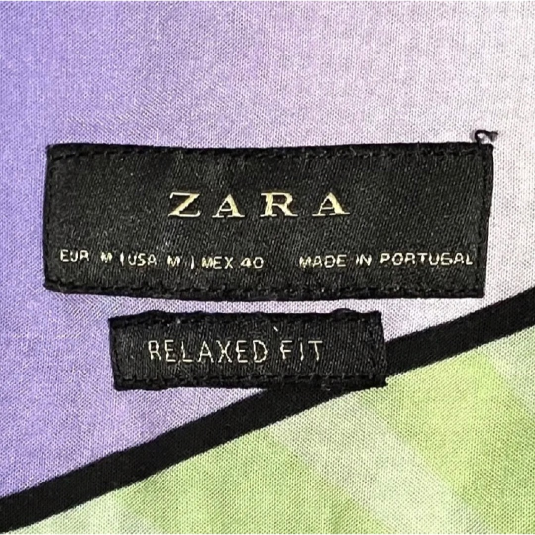 ZARA(ザラ)の【人気】ZARA　ザラ　レーヨンシャツ　総柄シャツ　アメコミ柄　ユニセックス メンズのトップス(シャツ)の商品写真