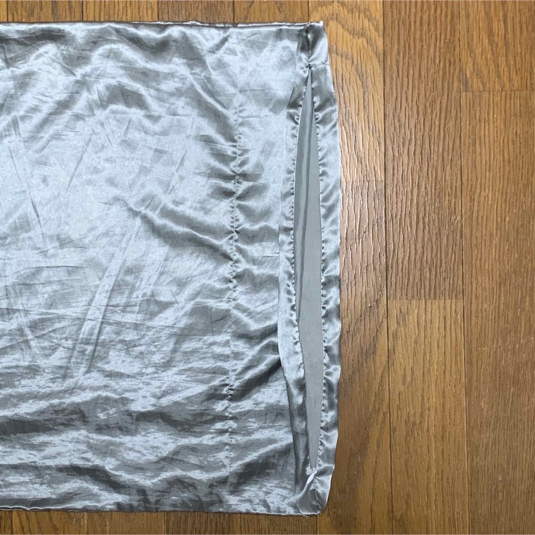 シルク枕カバー グレー  ファスナータイプ 2枚セット シュシュ付き◎ インテリア/住まい/日用品の寝具(枕)の商品写真