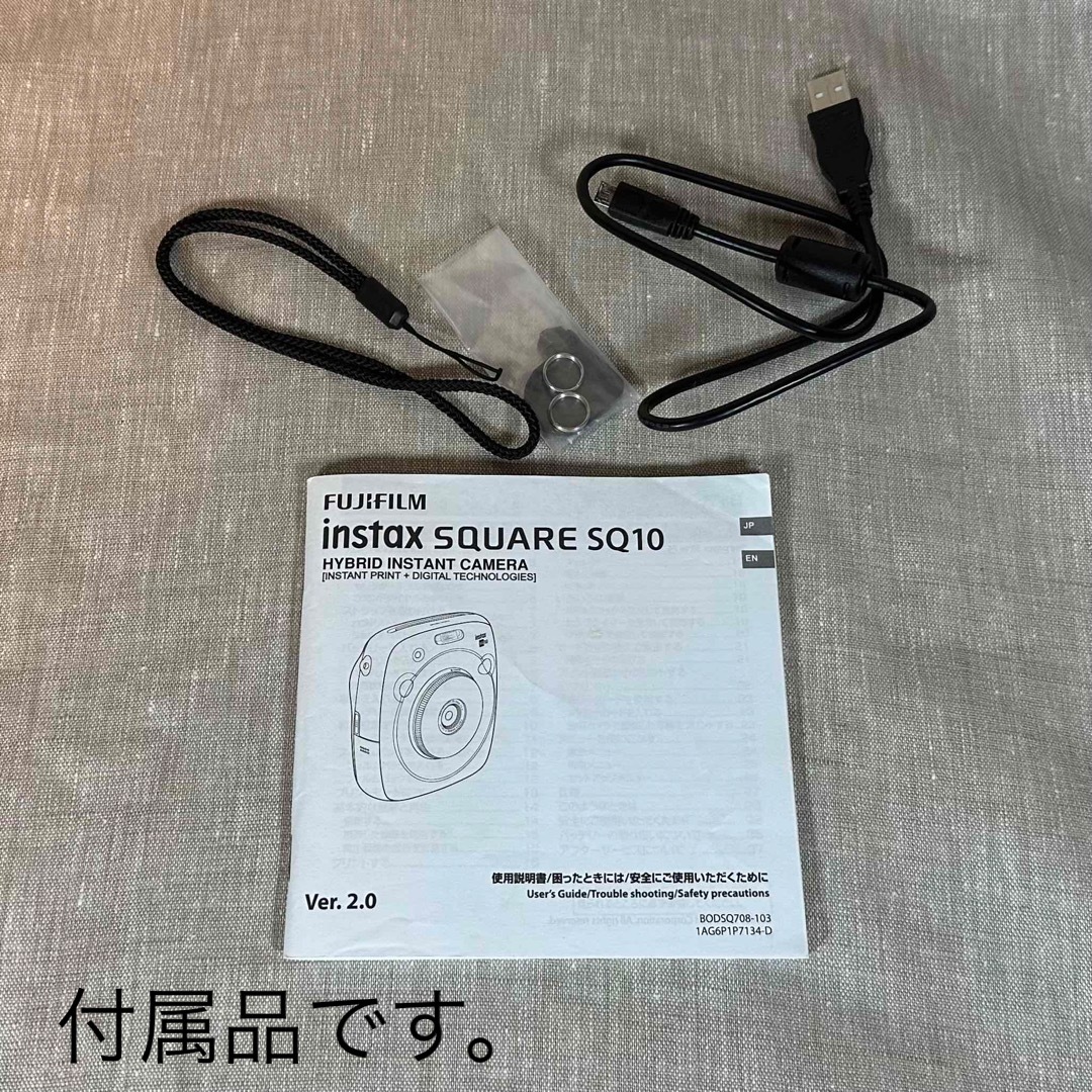 富士フイルム(フジフイルム)のFUJIFILM デジタルチェキ SQUARE SQ10 ブラック スマホ/家電/カメラのカメラ(フィルムカメラ)の商品写真