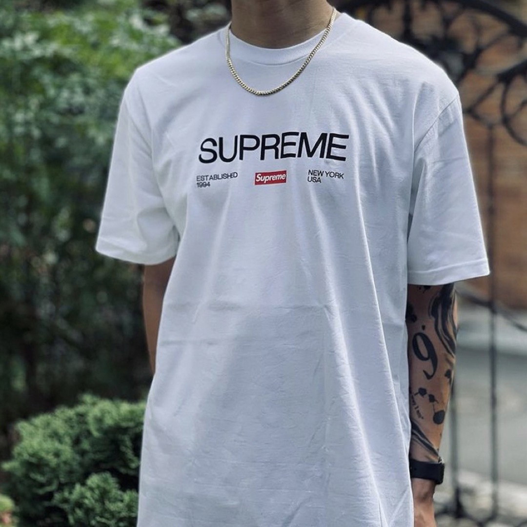 激安オンラインショップ Supreme Est. 1994 Tee 2121FW ホワイトM 新品 ...