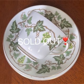 ウェッジウッド(WEDGWOOD)の【英国ビンテージ】緑壺　ウェッジウッド★サンタクララ★トリオ(食器)