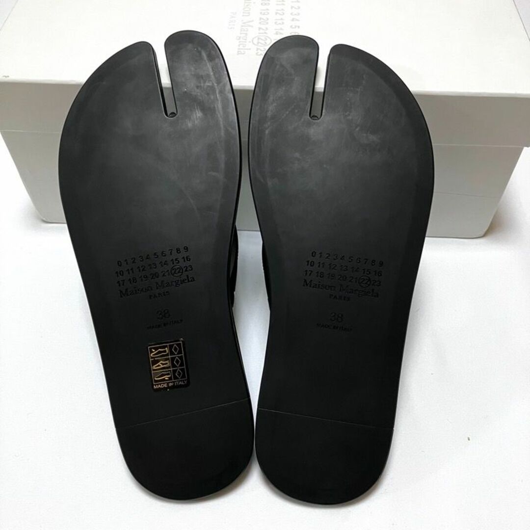 Maison Martin Margiela(マルタンマルジェラ)の新品 38 22aw マルジェラ タビ フロップ サンダル 黒 4942 メンズの靴/シューズ(サンダル)の商品写真