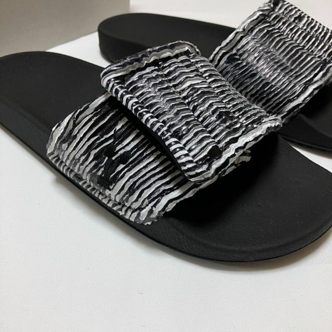 DRKSHDW - 新品 41 RICK OWENS DRK SHDW サンダル 黒白 5903の DRKSHDW - 新品 41 RICK OWENS DRK SHDW サンダル 黒白 5903の