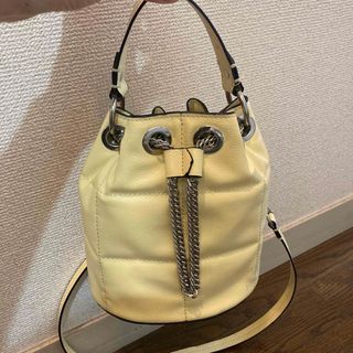 ザラ(ZARA)のザラ　ショルダーバック　ハンドバッグ　イエロー(ショルダーバッグ)