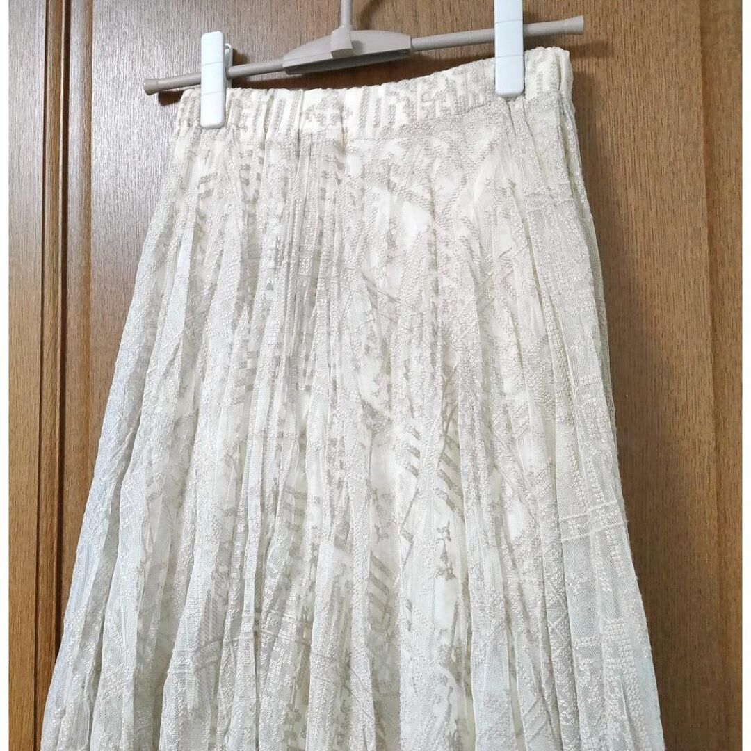 アメリヴィンテージ　MEDI PALACE EMBROIDERY SKIRT