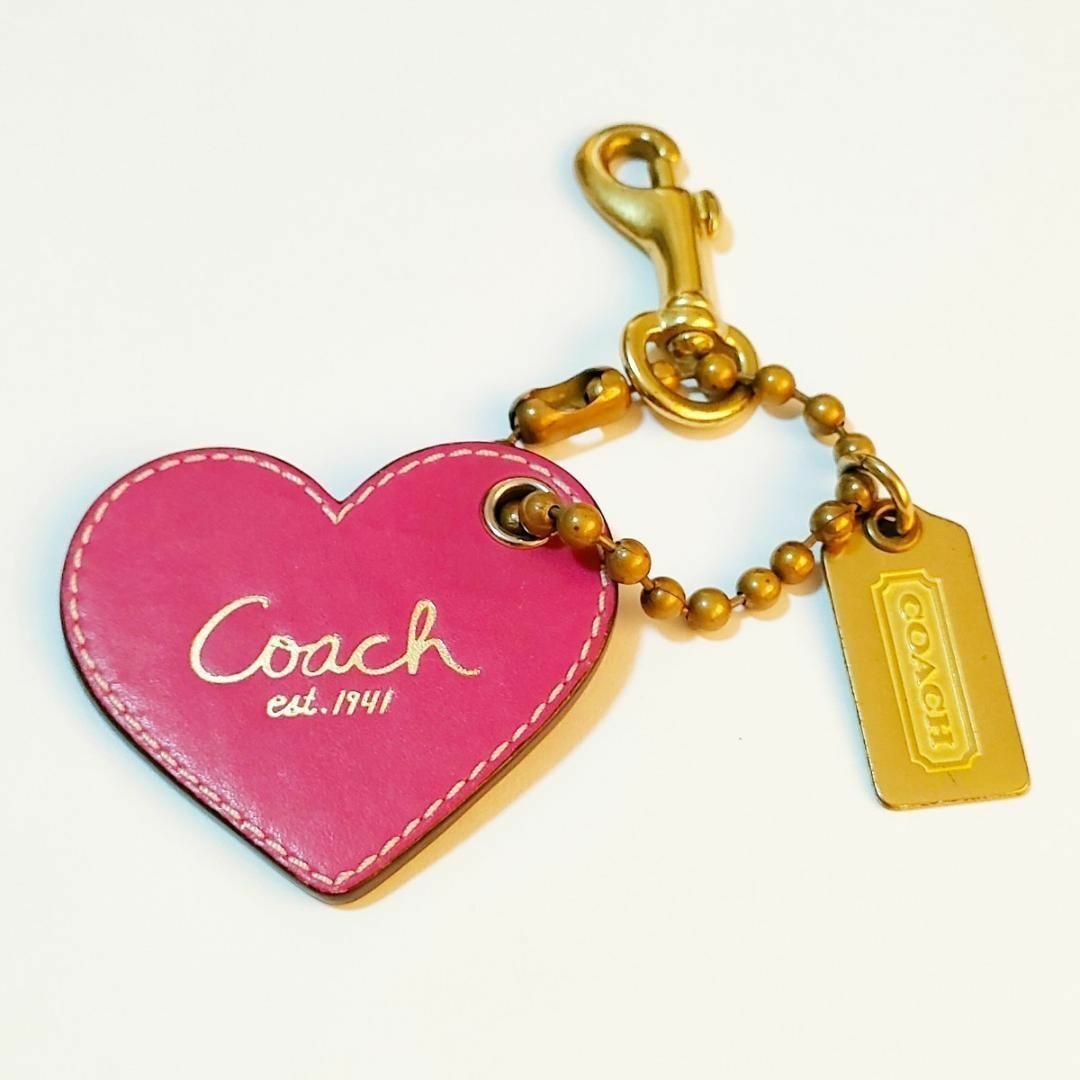 COACH(コーチ)の美品　coach コーチ ハート型キーホルダー ピンク ゴールド　 ヴィンテージ レディースのファッション小物(キーホルダー)の商品写真