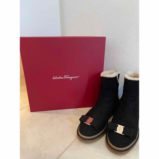 サルヴァトーレフェラガモ(Salvatore Ferragamo)のFerragamo フェラガモ Varina アンクルブーツ(ブーツ)