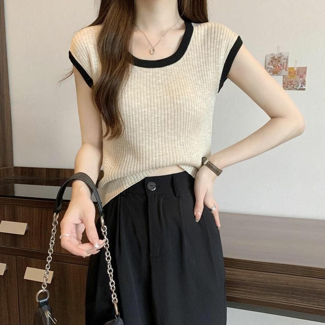 新品未使用★emmi★トップス