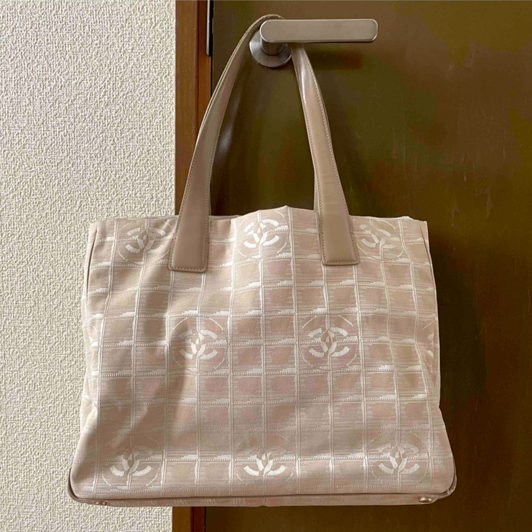 CHANEL シャネル　ニュートラベルライン　トートバッグ