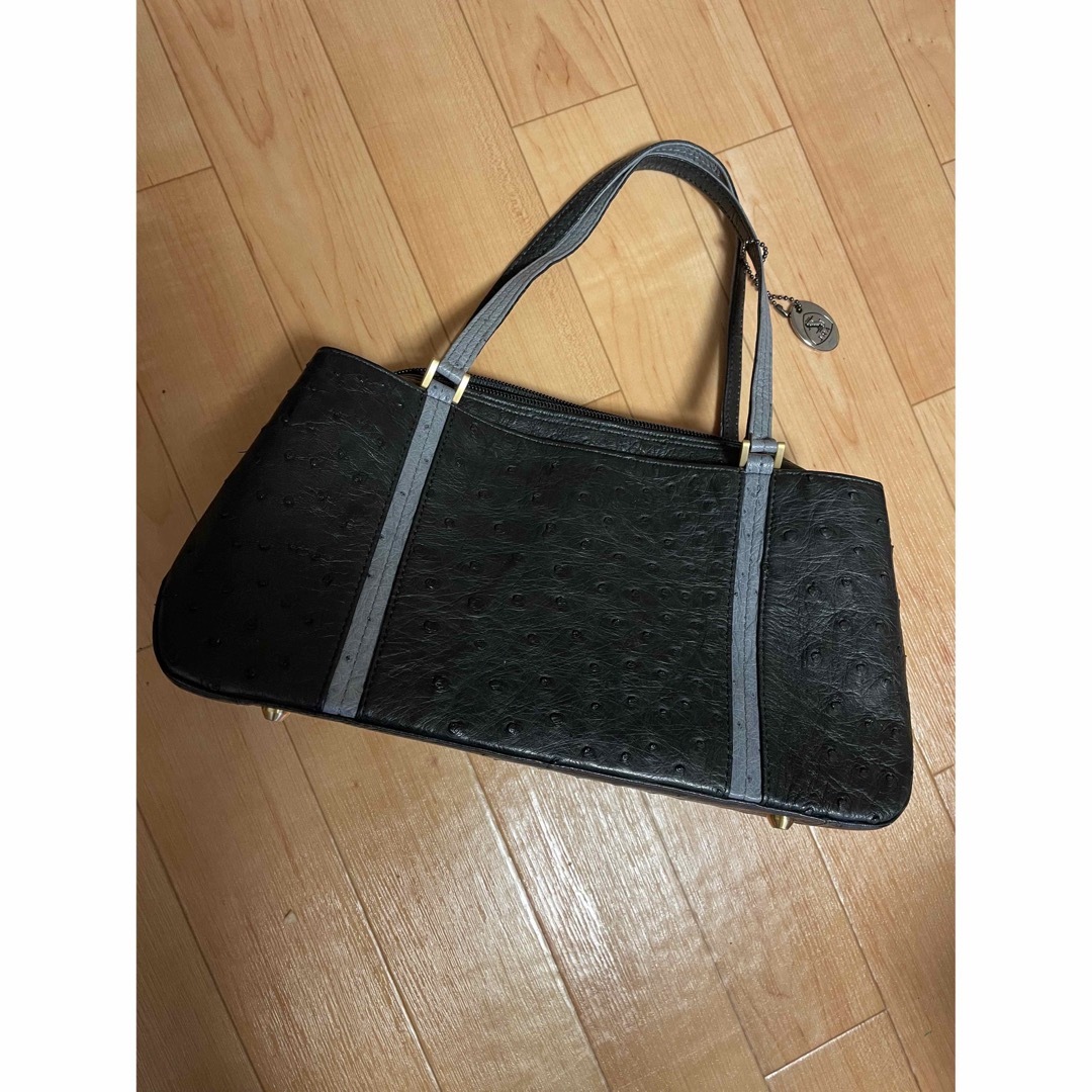 OSTRICH(オーストリッチ)のJRA公認‼️オーストリッチ　黒　ハンドバック レディースのバッグ(ハンドバッグ)の商品写真