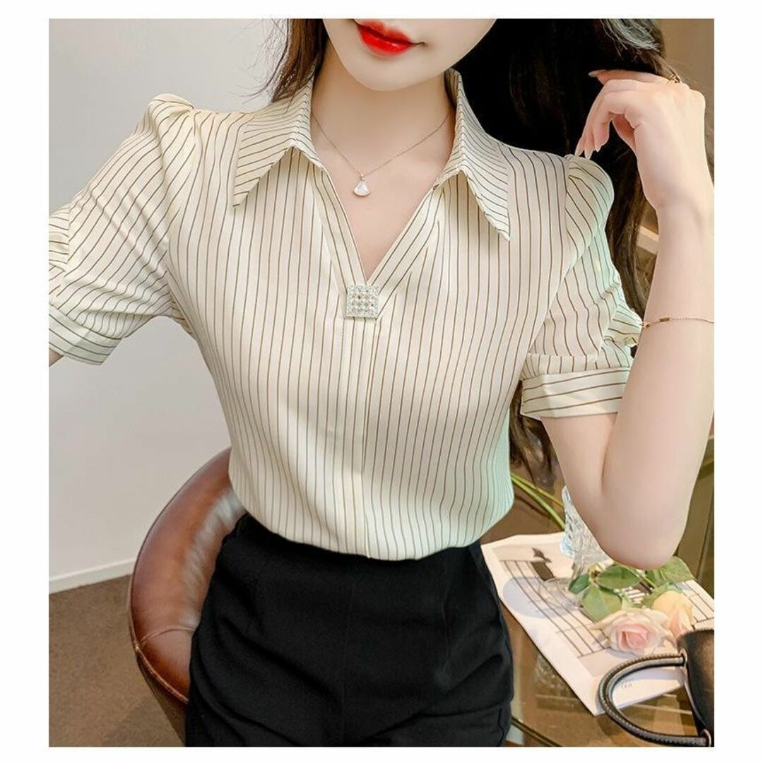 新品未使用★emmi★トップス