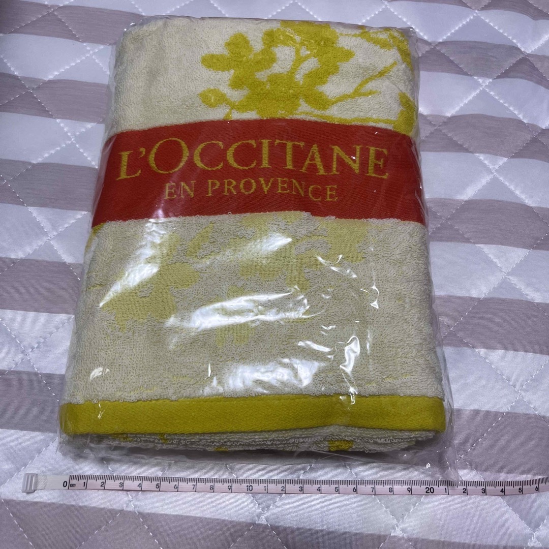 L'OCCITANE(ロクシタン)のロクシタン　ノベルティ(バスタオル) エンタメ/ホビーのコレクション(ノベルティグッズ)の商品写真