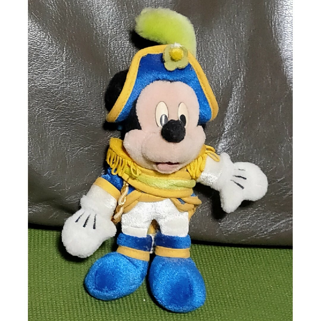 Disney(ディズニー)のミッキーマウス  ぬいぐるみバッチ エンタメ/ホビーのおもちゃ/ぬいぐるみ(ぬいぐるみ)の商品写真