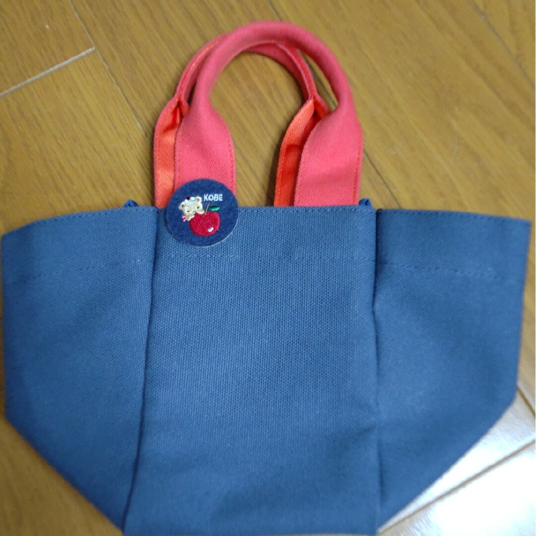 familiar - 【新品未使用品】ファミリアトートバッグの通販 by candy's