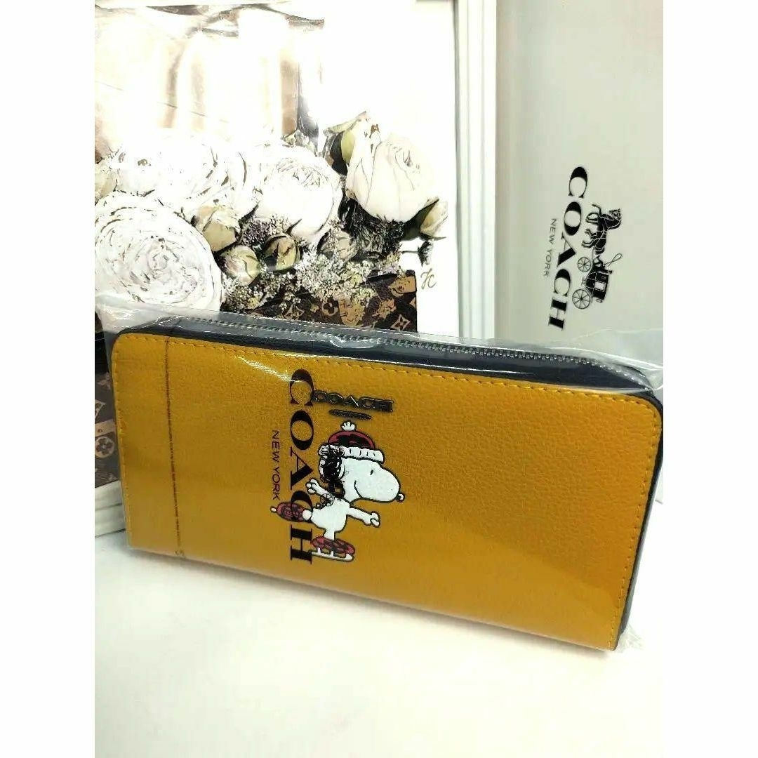 ✨スモール ジップ スヌーピー 【COACH X PEANUTS】【秋コーデ】